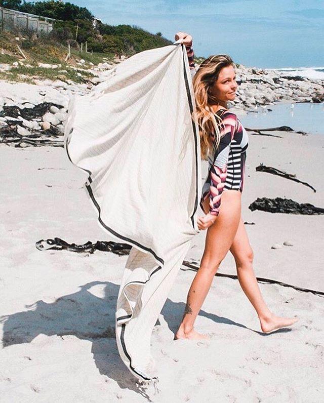 The ocean breeze puts the... - Spiritgirl Activewear